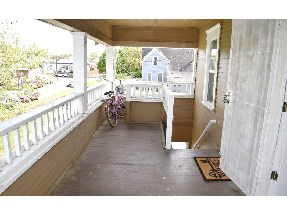 234 Southeast Thurston Street Albany, OR 97321 - Photo 5 of 11 Gallery Image 5