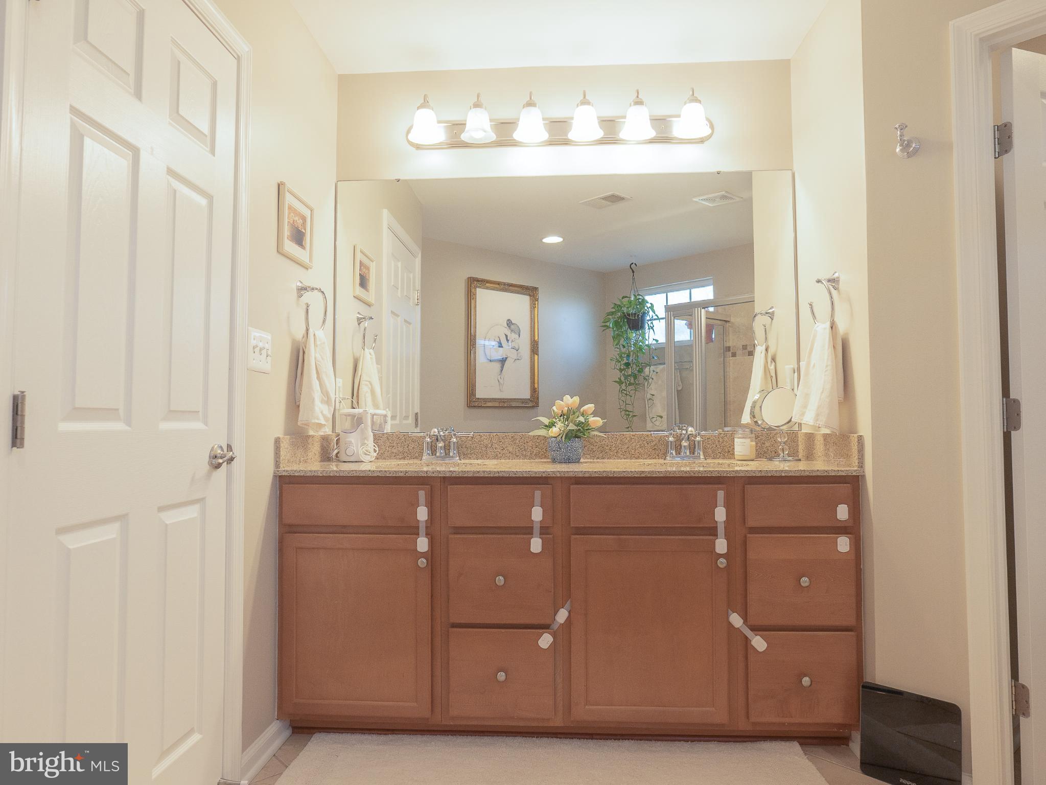 4494 Corral Road Warrenton, VA 20187 - Photo 25 of 42 Master Bathroom