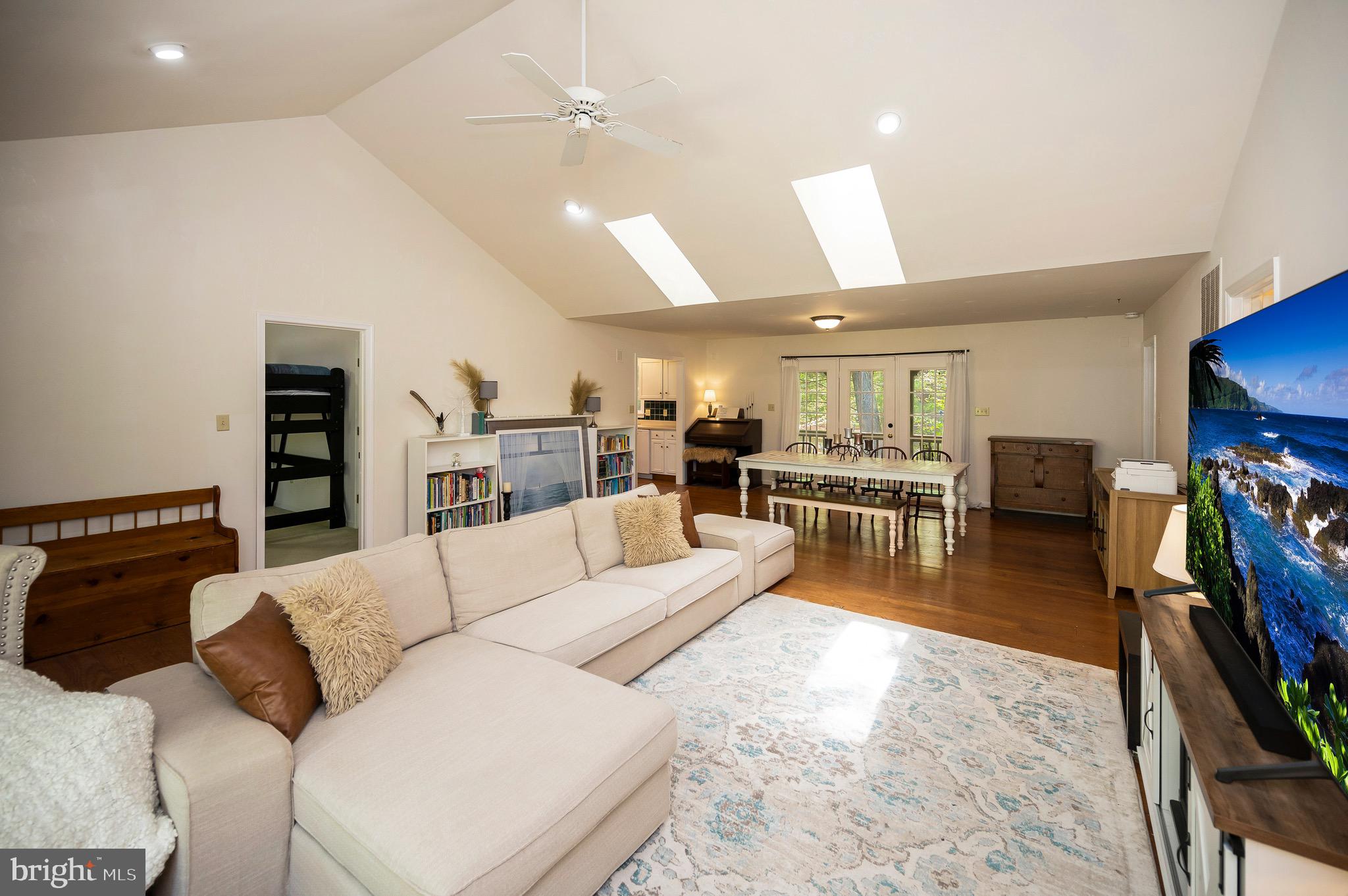 302 Gold Valley Road Locust Grove, VA 22508 - Photo 7 of 48 Spacious living and dining rooms