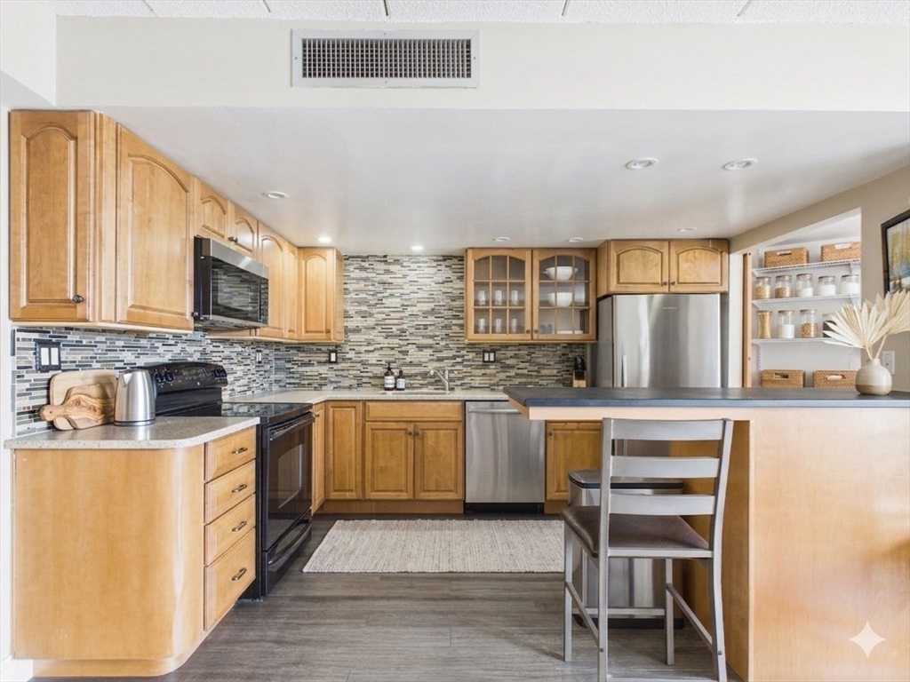 85 Brainerd Road, Unit 505 Boston, MA 02134 - Photo 5 of 27