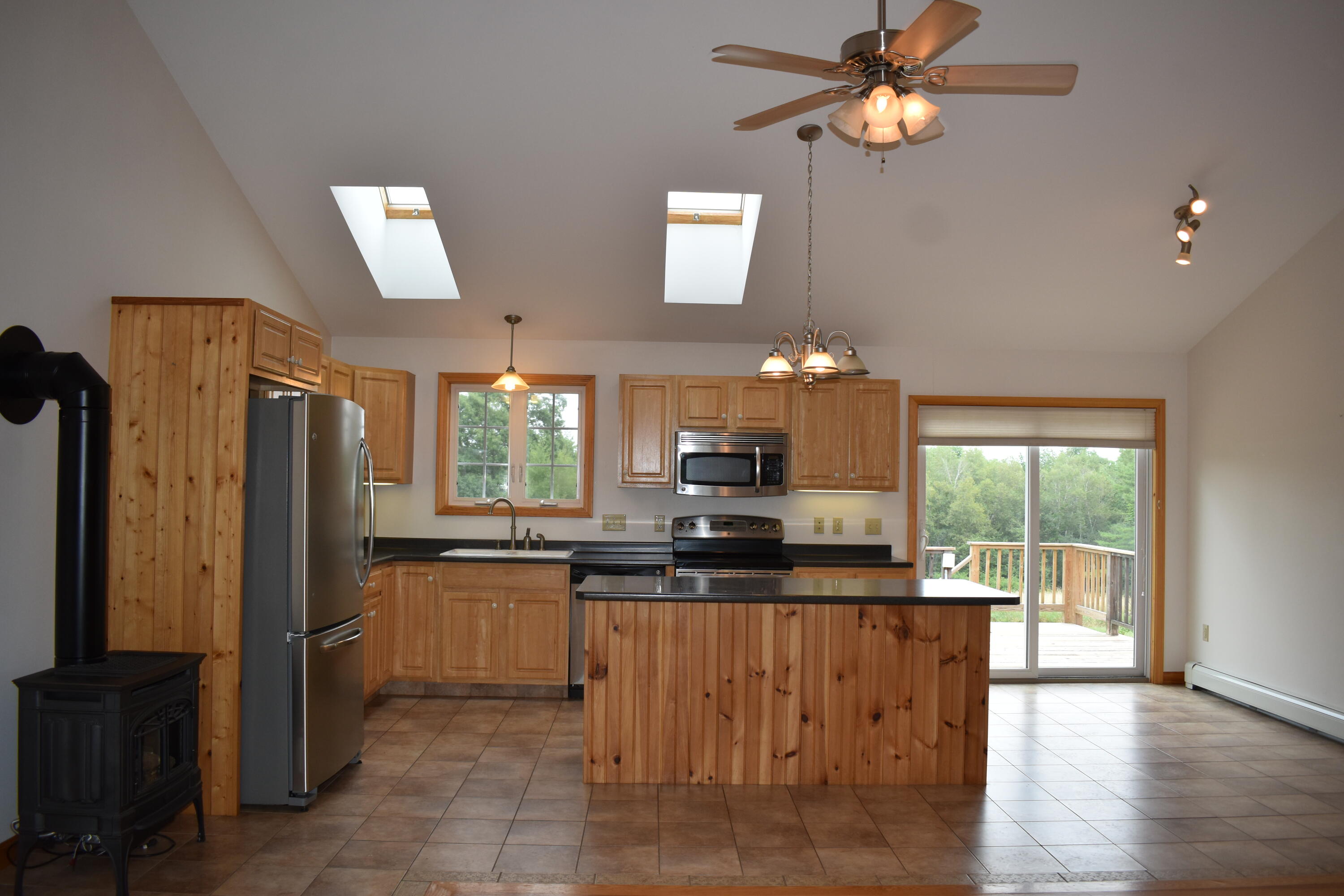 18-20 Blaisdell Road Monmouth, ME 04265 - Photo 9 of 48 DSC_0763