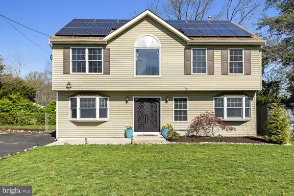 $499,900 | 329 Maple Road, Mount Laurel, NJ 08054