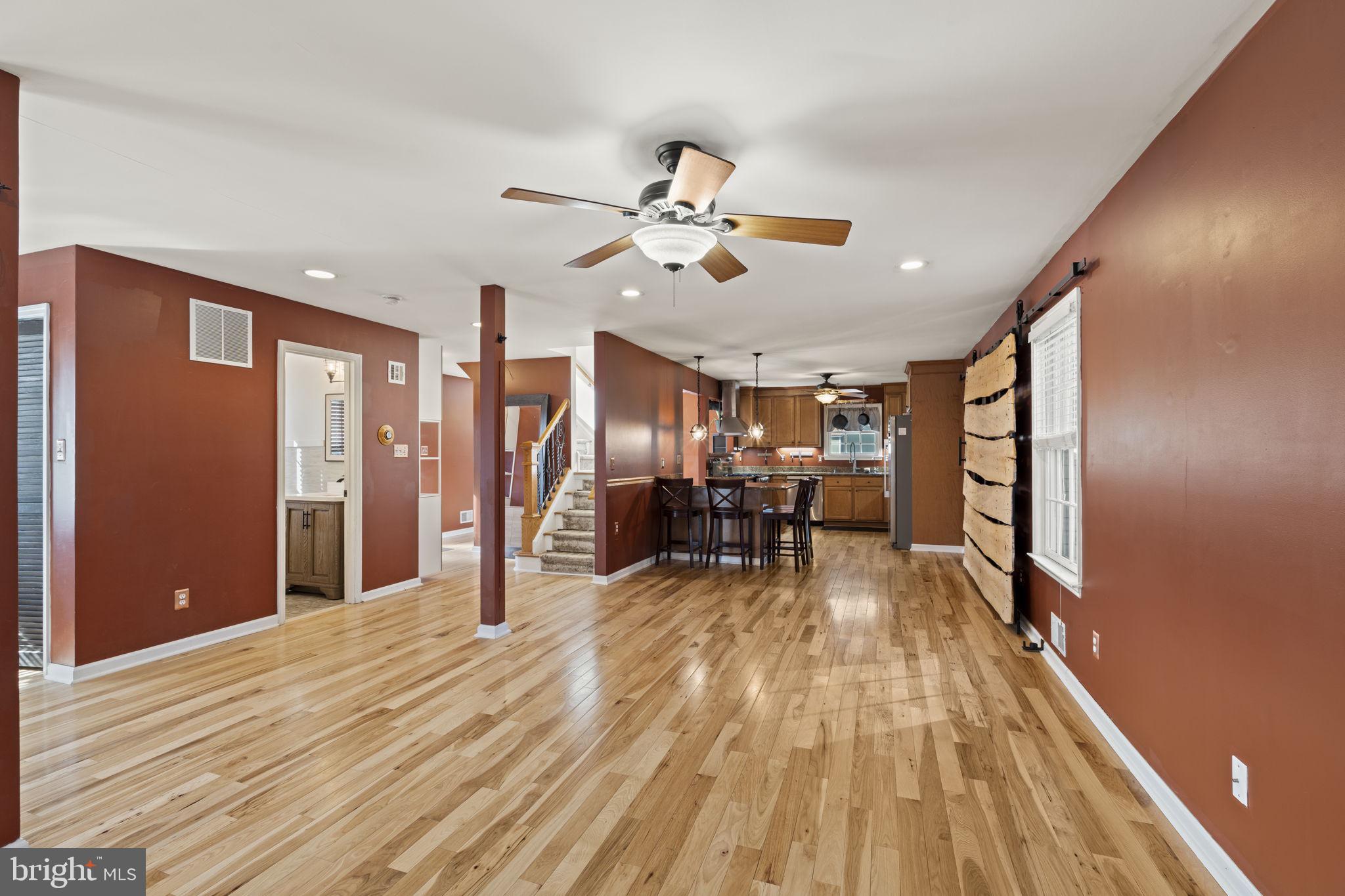 329 Maple Road Mount Laurel, NJ 08054 - Photo 4 of 38