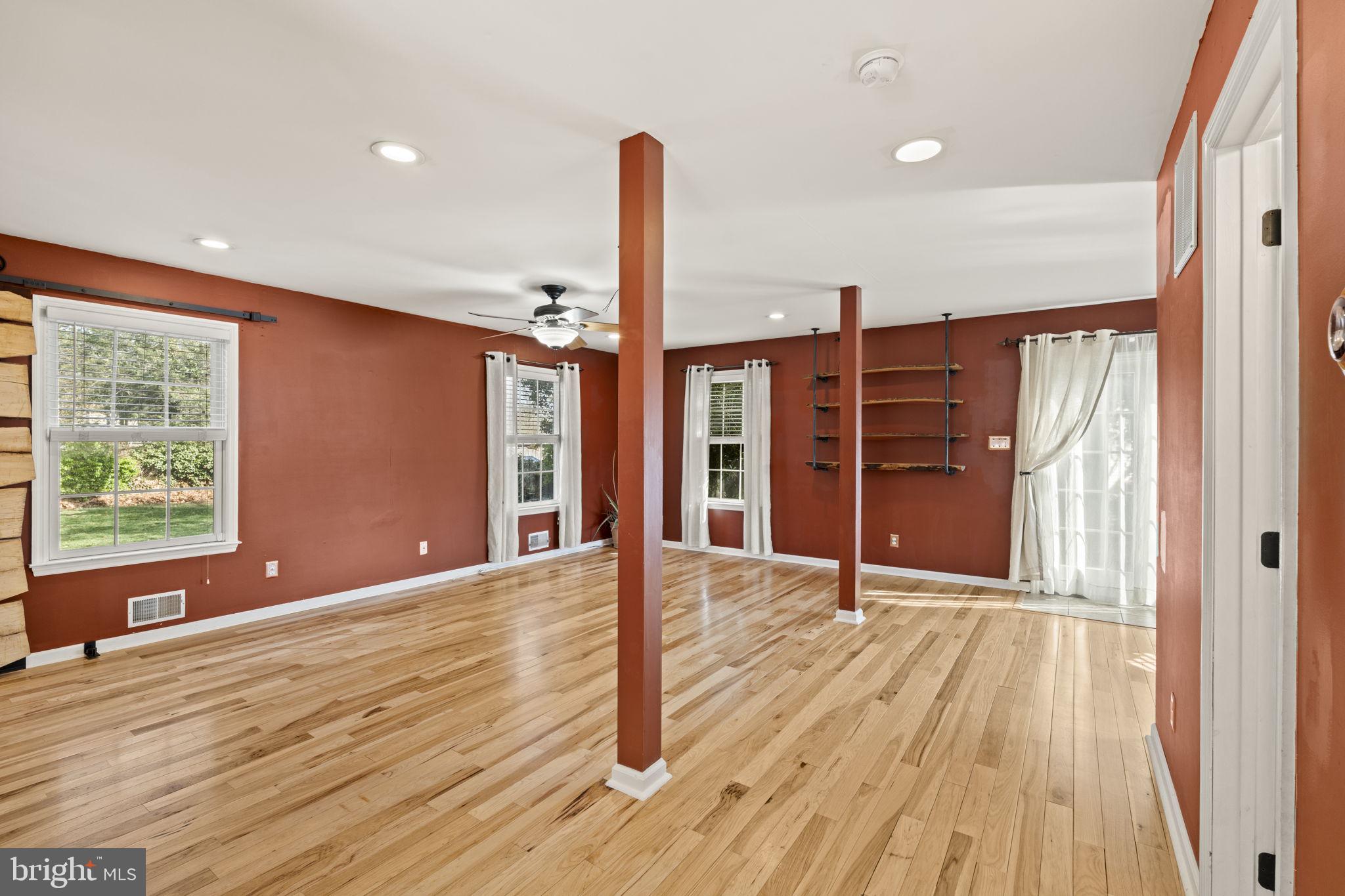 329 Maple Road Mount Laurel, NJ 08054 - Photo 5 of 38