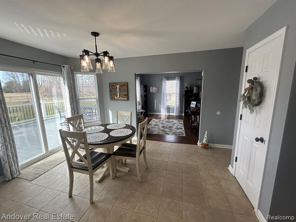 6031 Holt Road Holt, MI 48842 - Photo 4 of 29