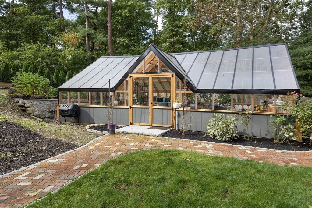 4 Pinecrest Road Hingham, MA 02043 - Photo 31 of 37 Gallery Image 31