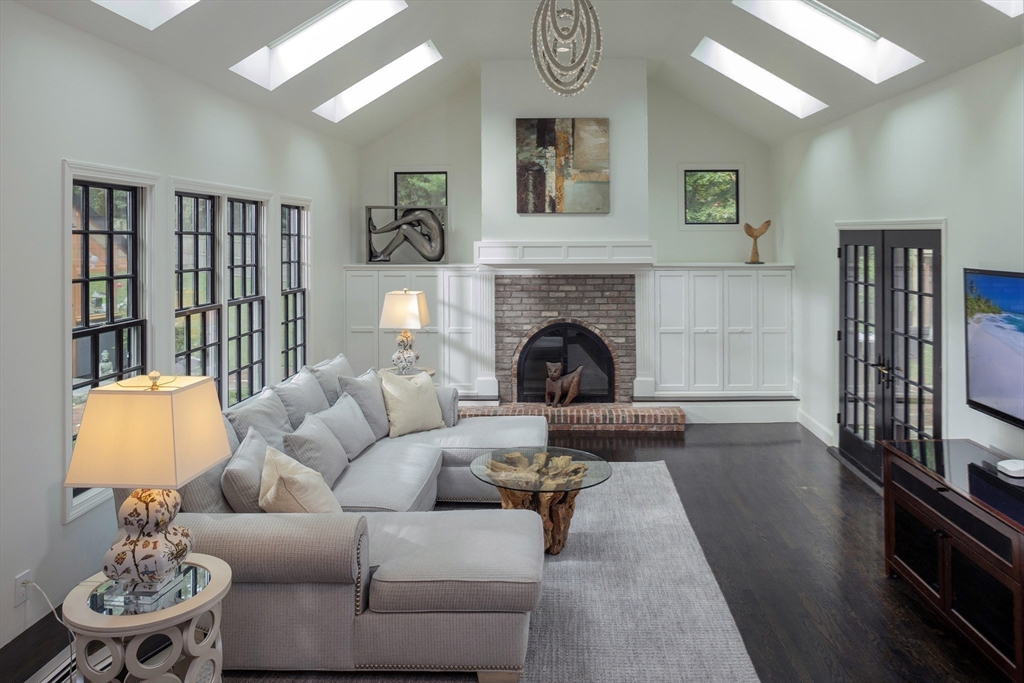 4 Pinecrest Road Hingham, MA 02043 - Photo 9 of 37 Gallery Image 9