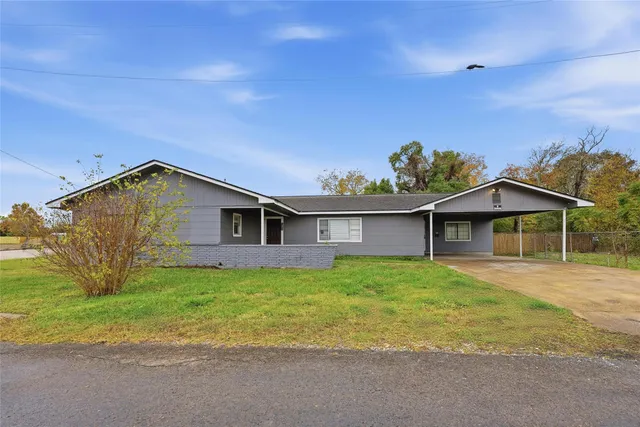 $1,995 | 1621 Richmond Avenue, Port Arthur, TX 77640