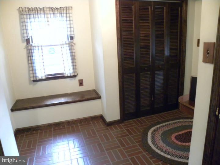 268 Rambling Way Springfield, PA 19064 - Photo 8 of 18 Mud Room