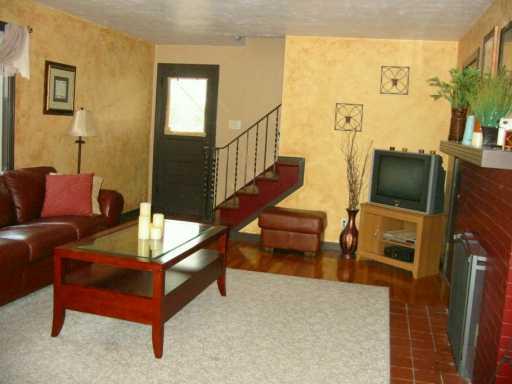 1811 Pine Hollow Road McKees Rocks, PA 15136 - Photo 2 of 8 Other.