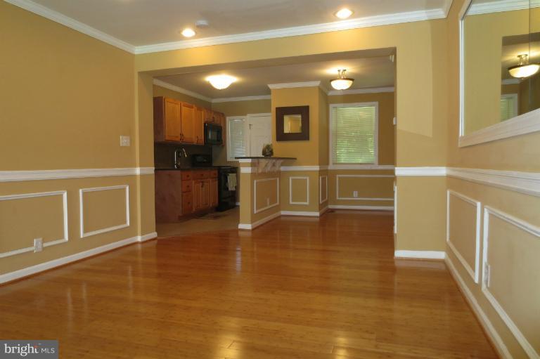4107 Mountwood Road Baltimore, MD 21229 - Photo 22 of 22 Living Room