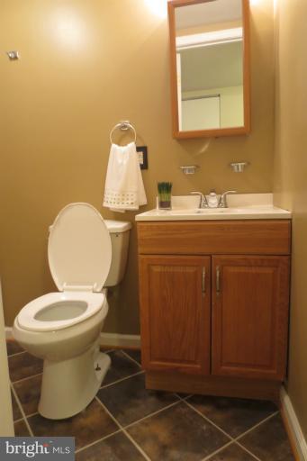 4107 Mountwood Road Baltimore, MD 21229 - Photo 4 of 22 Basement Full Bath!