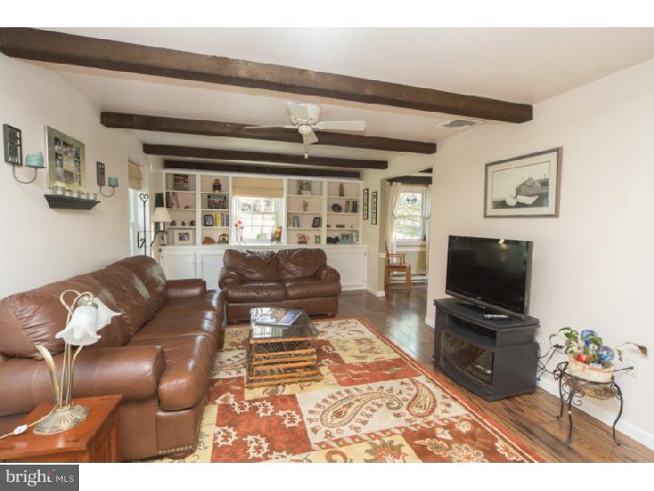 821 Springton Road Glenmoore, PA 19343 - Photo 3 of 25 Living Room