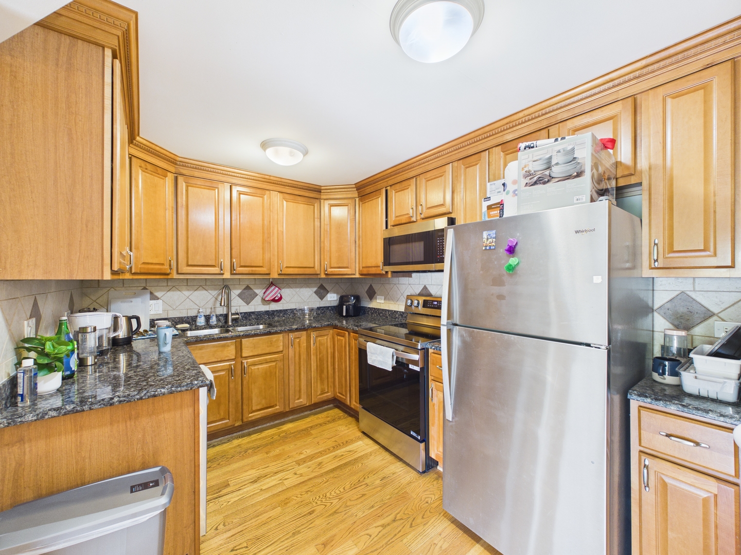 2210 South Goebbert Road, Unit 226 Arlington Heights, IL 60005 - Photo 11 of 47 Gallery Image 11