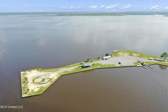 $269,400 | 514 Royal Oak, Pass Christian, MS 39571