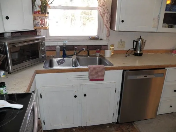 $499,900 | 8 Blair Avenue, Hillsborough, NH 03244