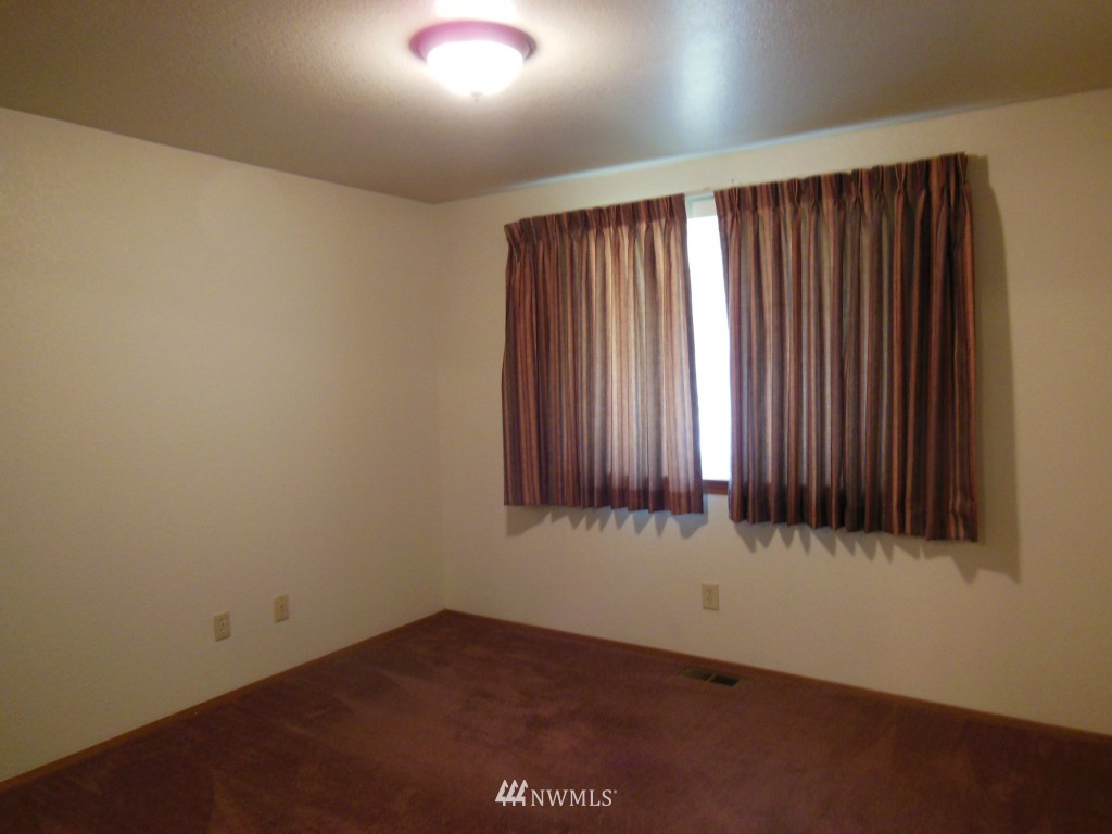 5720 Blvd Ext Road Southeast Olympia, WA 98501 - Photo 10 of 24 Gallery Image 10