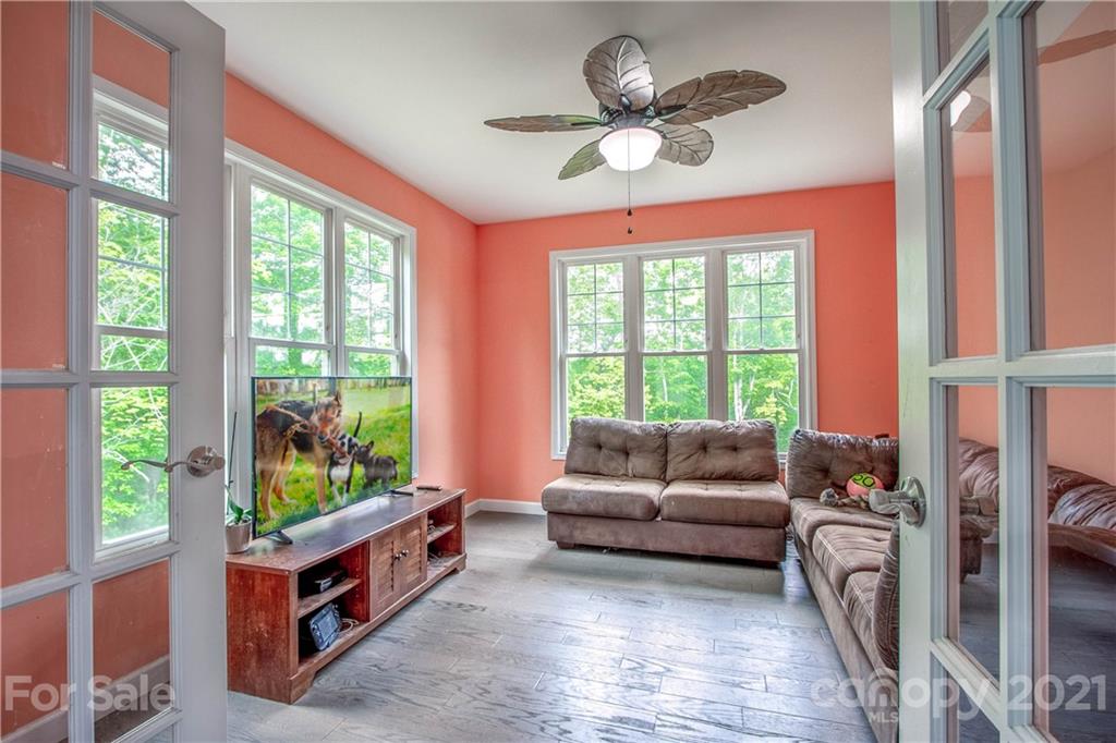 358 West Lake Road Marion, NC 28752 - Photo 8 of 14 Gallery Image 8