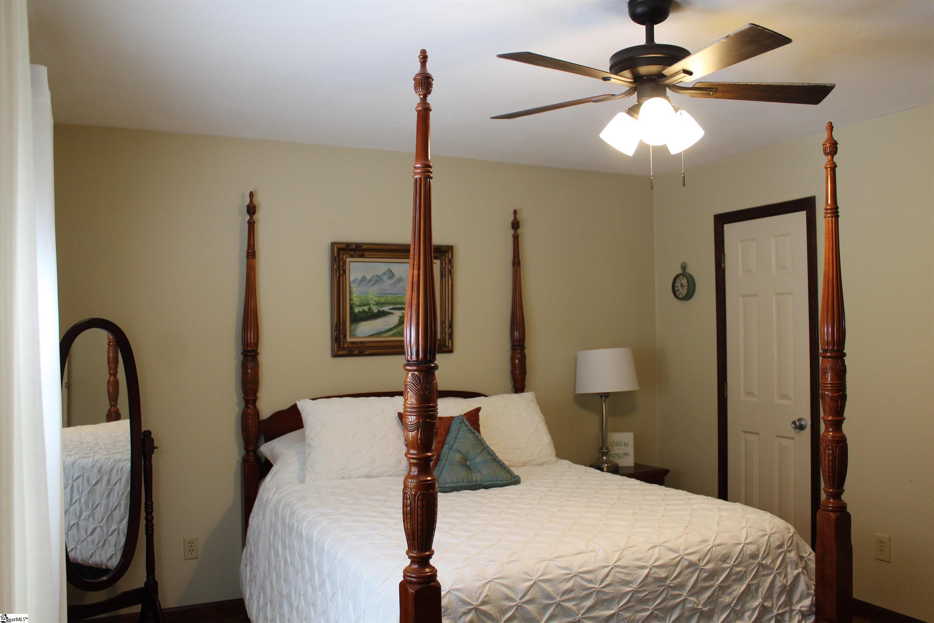 409 Timber Road Piedmont, SC 29673 - Photo 11 of 31 Gallery Image 11