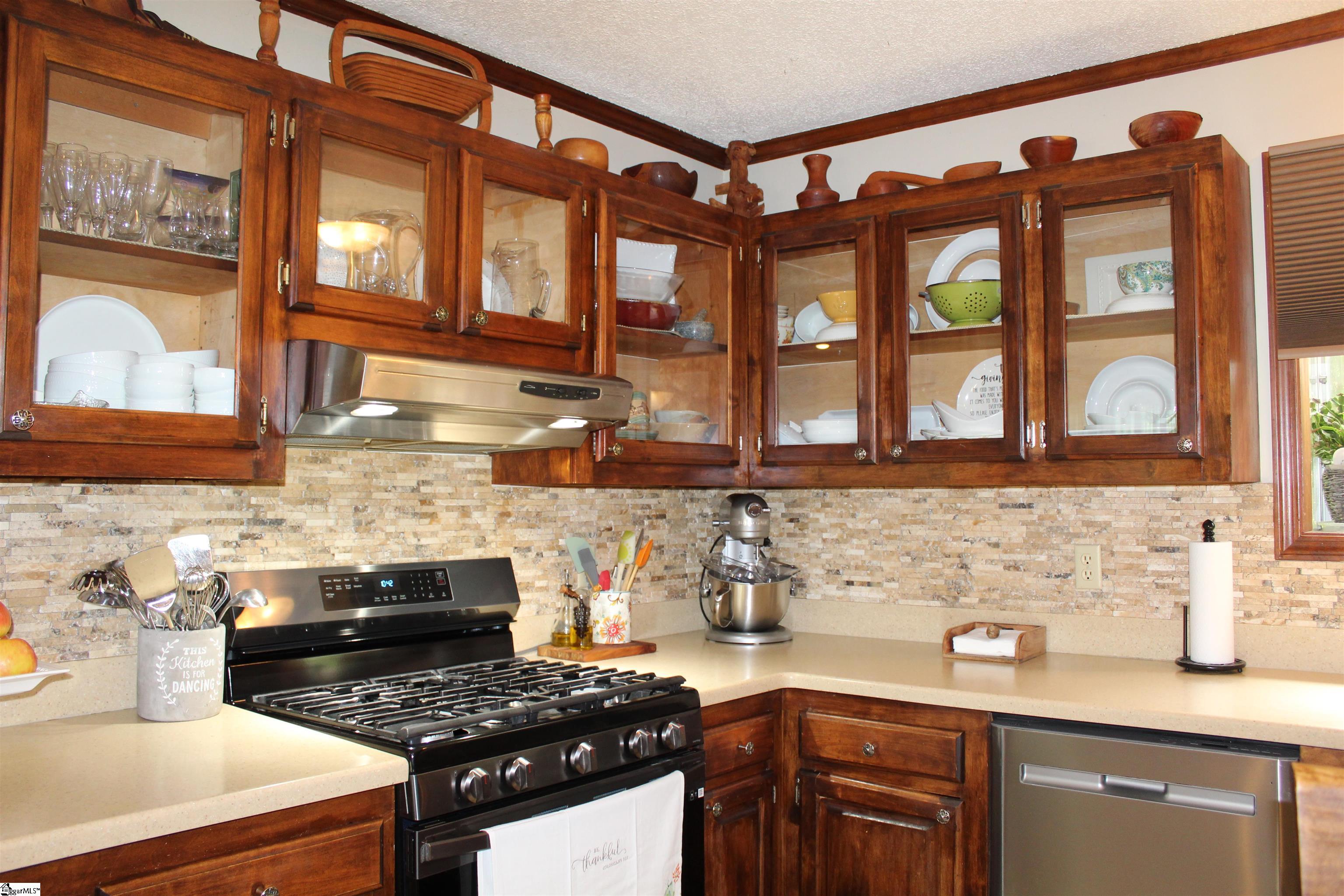 409 Timber Road Piedmont, SC 29673 - Photo 5 of 31 Gallery Image 5