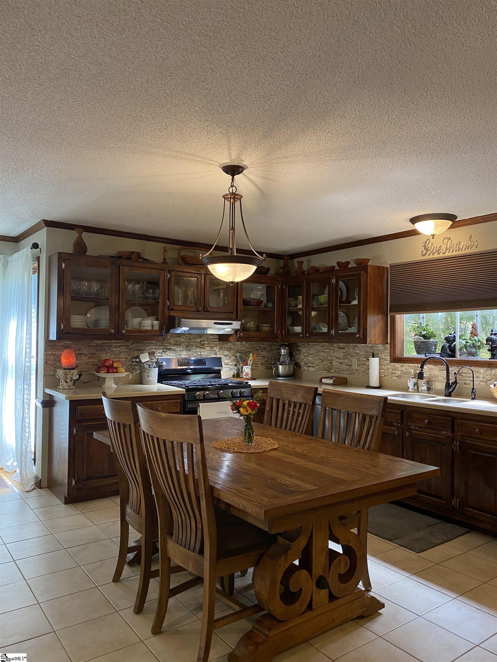 409 Timber Road Piedmont, SC 29673 - Photo 8 of 31 Gallery Image 8