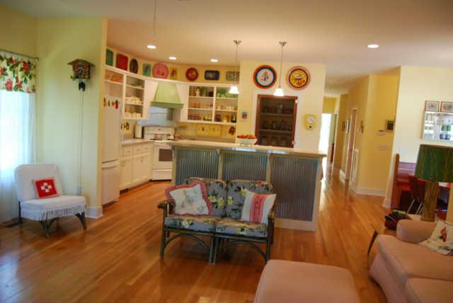 1640 Frye Road Columbia, TN 38401 - Photo 20 of 20 Open floor plan makes this home perfect for entertaining. 9 foot ceilings throughout home. Half bath off kitchen with pocket doors make the most of the space in this home.