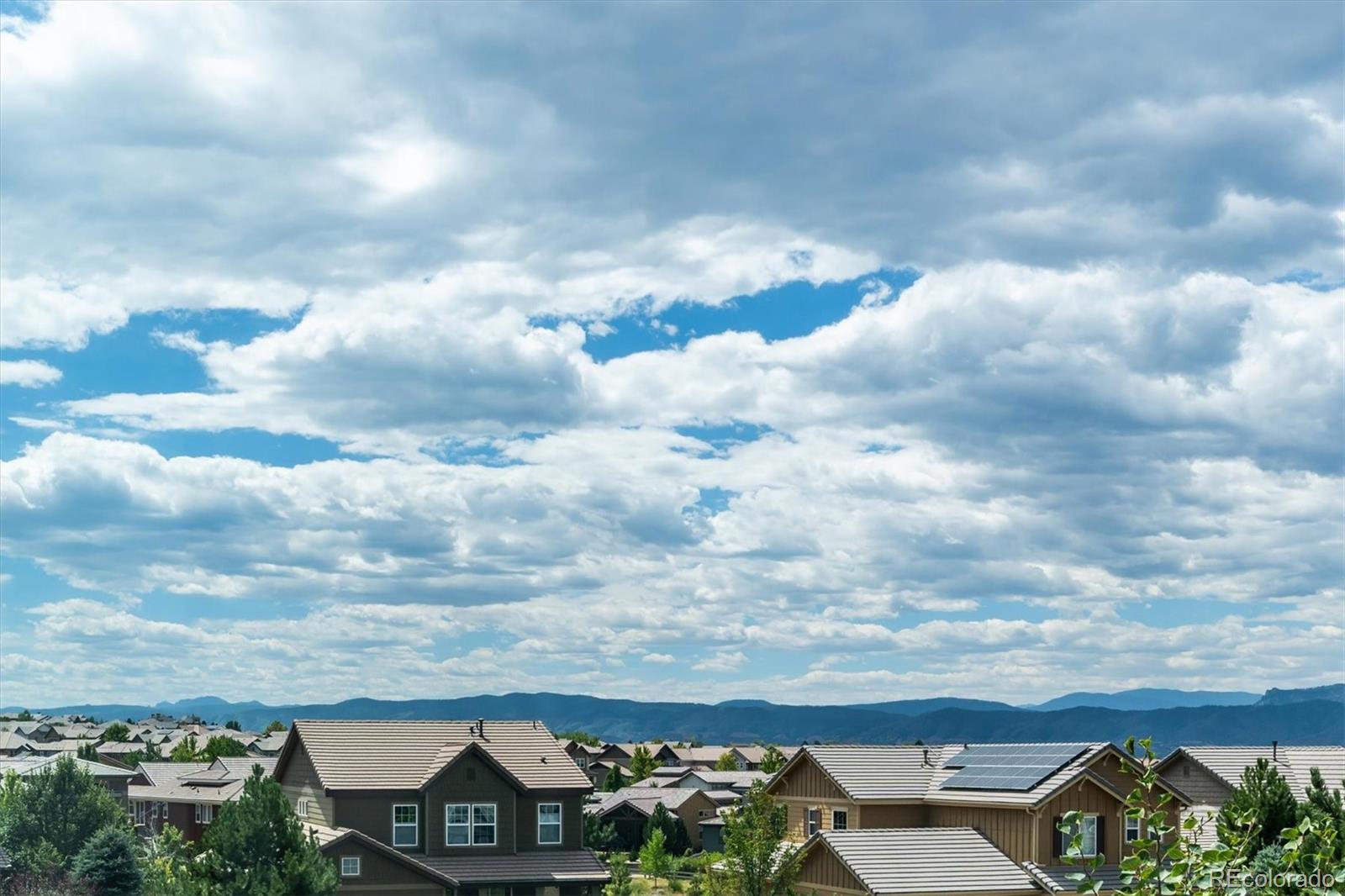 10425 Maplebrook Way Highlands Ranch, CO 80126 - Photo 2 of 50 Gallery Image 2