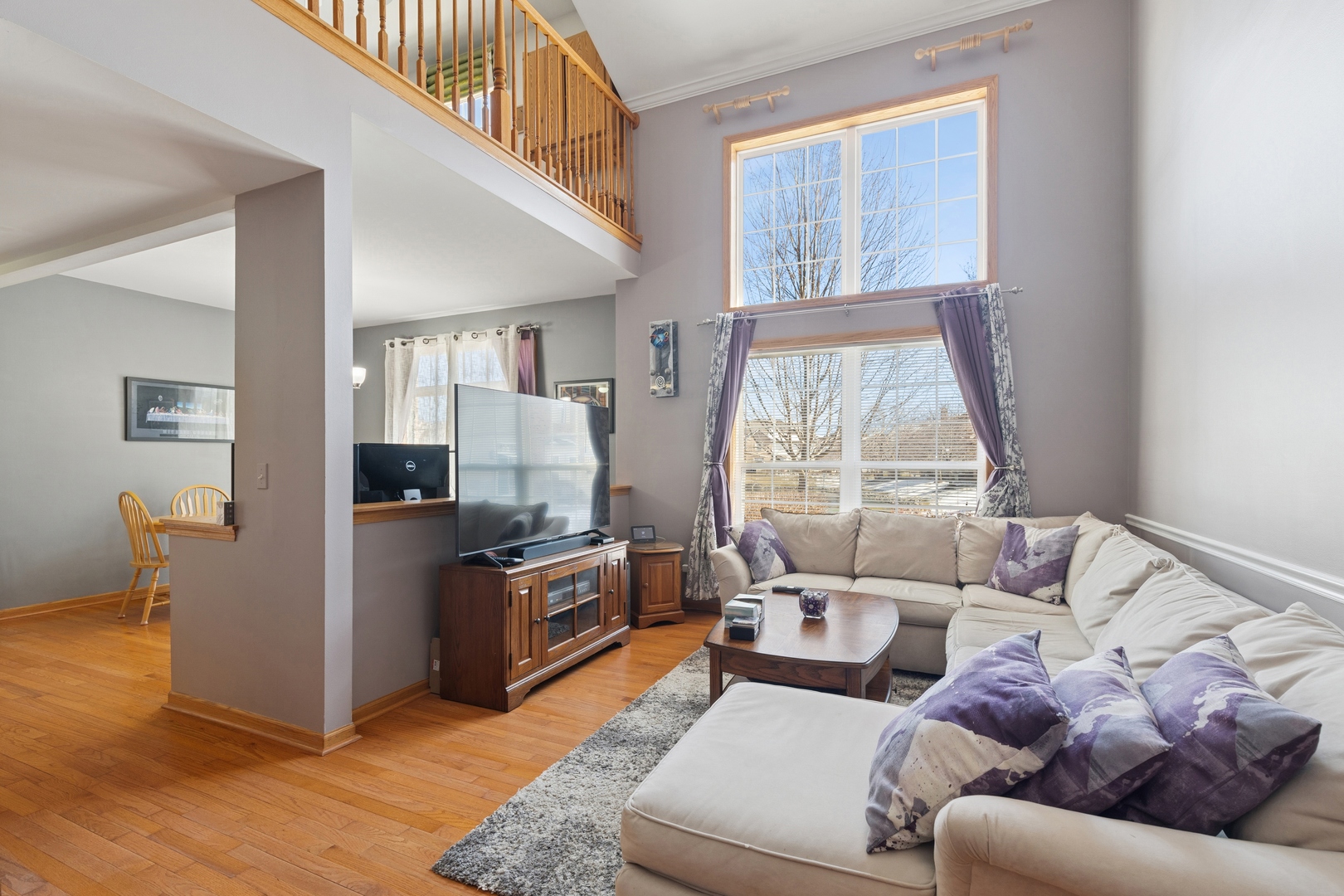 2014 Ivy Ridge Drive Hoffman Estates, IL 60192 - Photo 5 of 14 a living room with furniture and a window