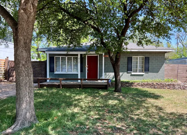 $2,000 | 412 West Croslin Street, Unit A, Austin, TX 78752