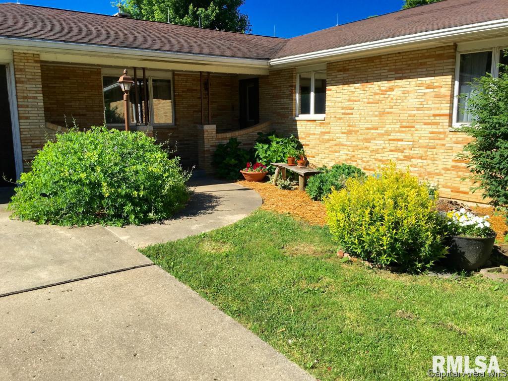 17561 Old Fairgrounds Road Petersburg, IL 62675 - Photo 2 of 33 Gallery Image 2