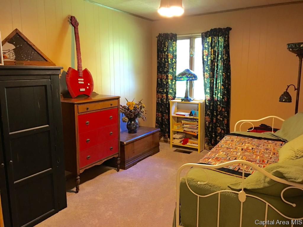 17561 Old Fairgrounds Road Petersburg, IL 62675 - Photo 24 of 33 Gallery Image 24