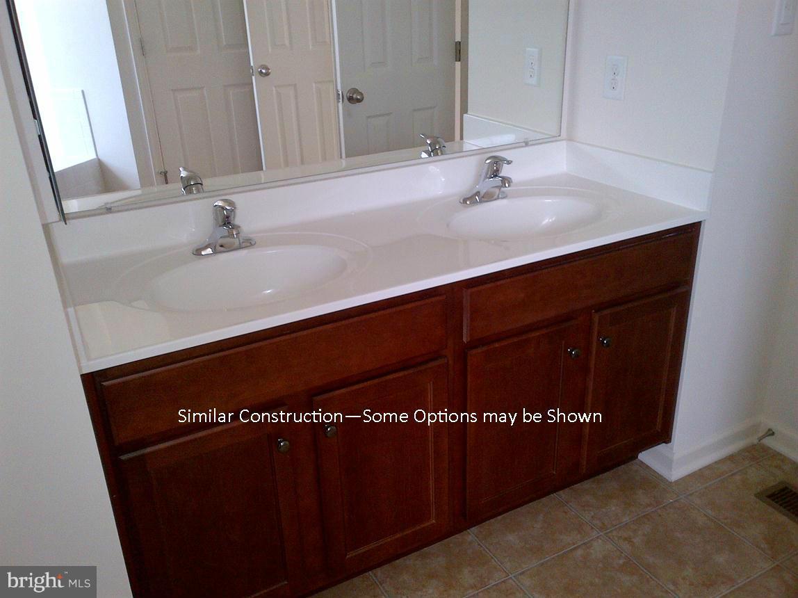 25 Glenbrook Road Ranson, WV 25438 - Photo 15 of 21 Bath (Master)