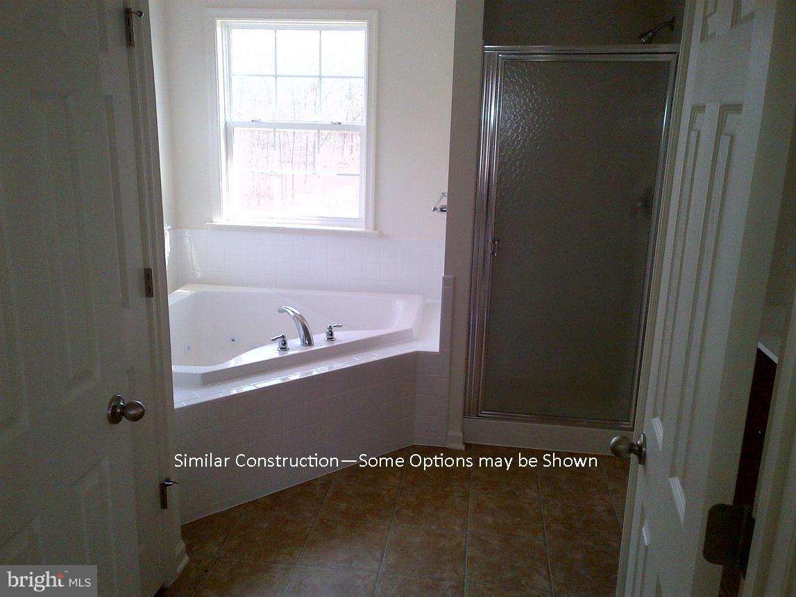 25 Glenbrook Road Ranson, WV 25438 - Photo 16 of 21 Bath (Master)