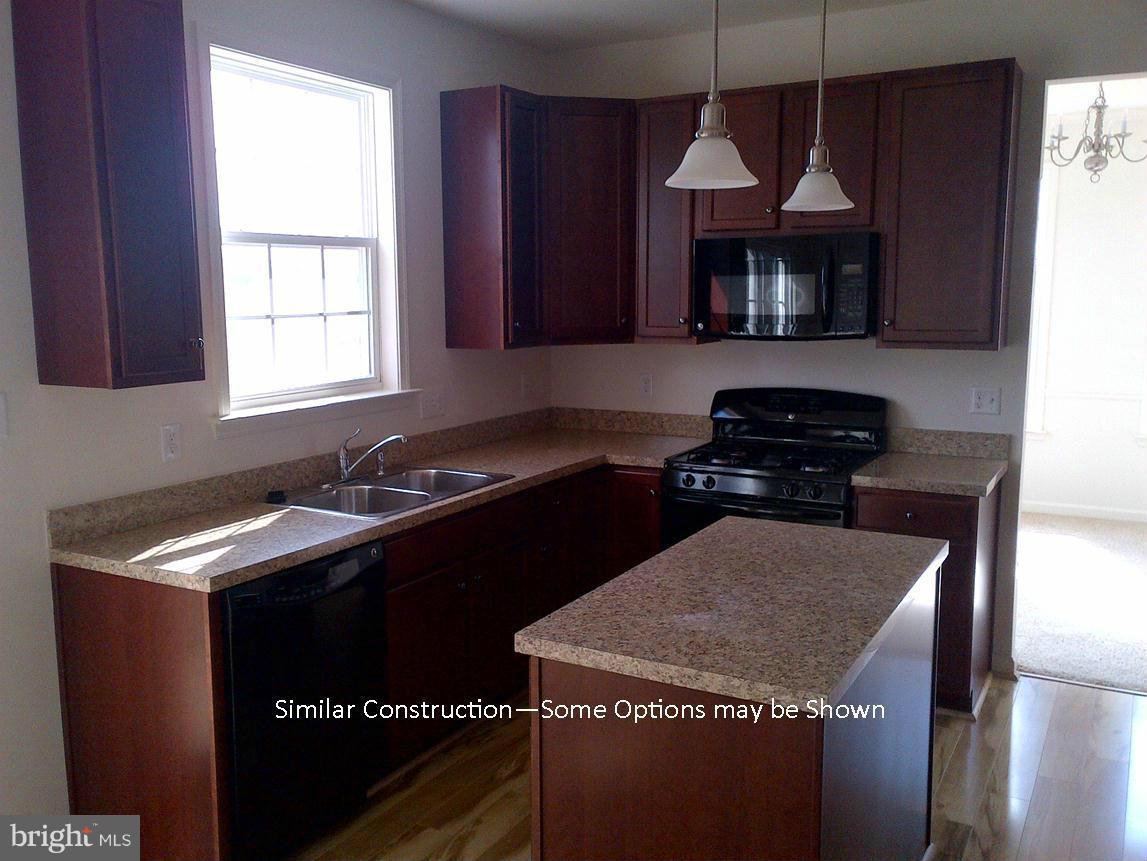 25 Glenbrook Road Ranson, WV 25438 - Photo 7 of 21 Kitchen