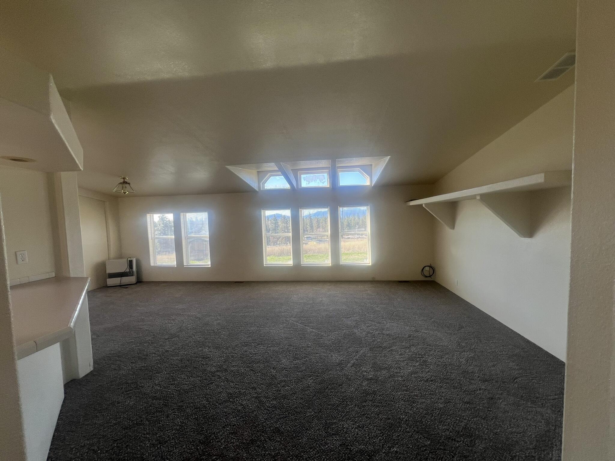 2220 Springwood Drive, Unit 32 Chiloquin, OR 97624 - Photo 10 of 25
