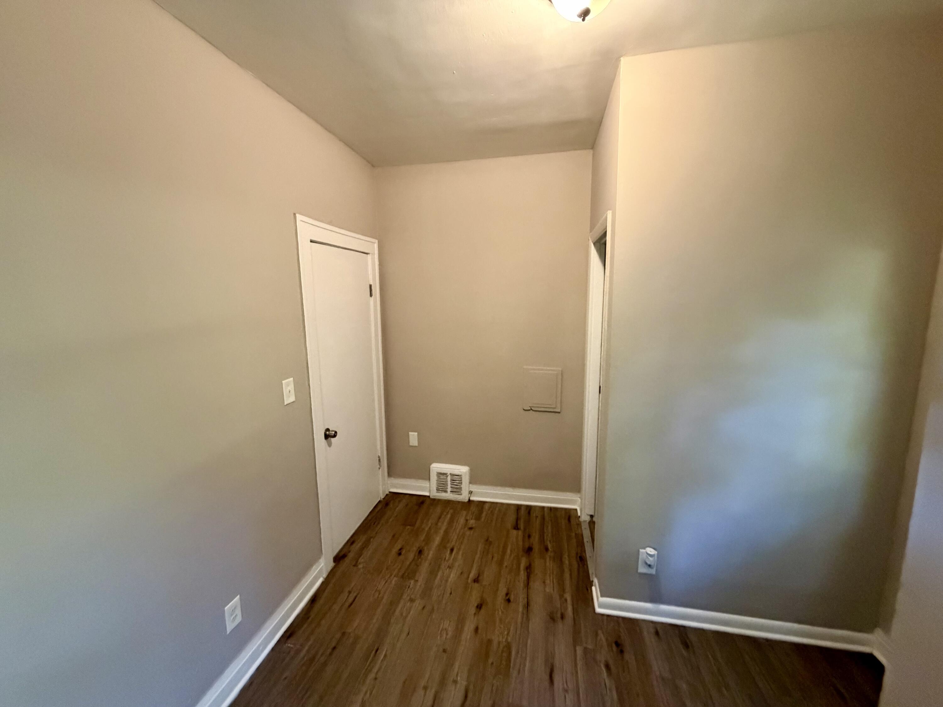 4229 Vermont Street Gary, IN 46409 - Photo 9 of 18 3000x2250