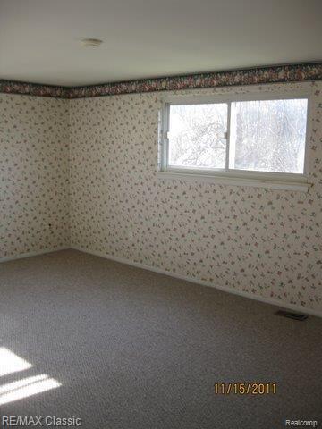 43527 Applewood Road Canton, MI 48188 - Photo 7 of 8 Applewood 43527 sec ck 11-15-11