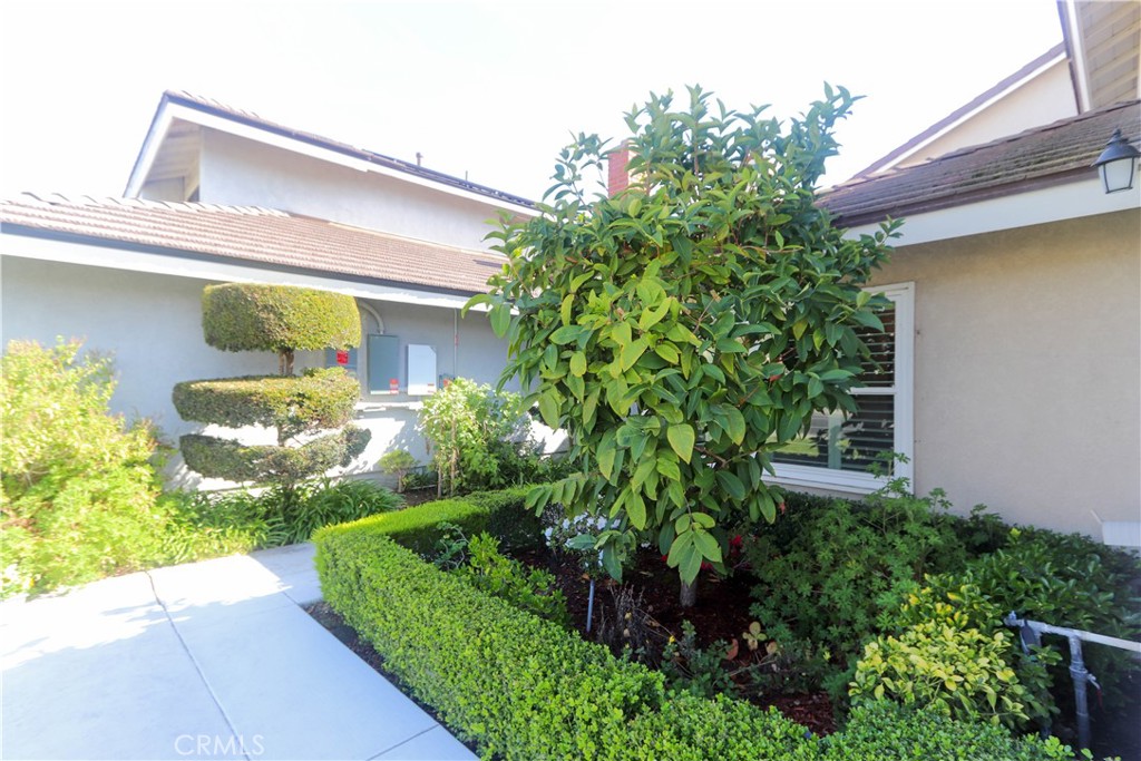 8 Sandpiper Irvine, CA 92604 - Photo 7 of 45 a front view of a house with garden