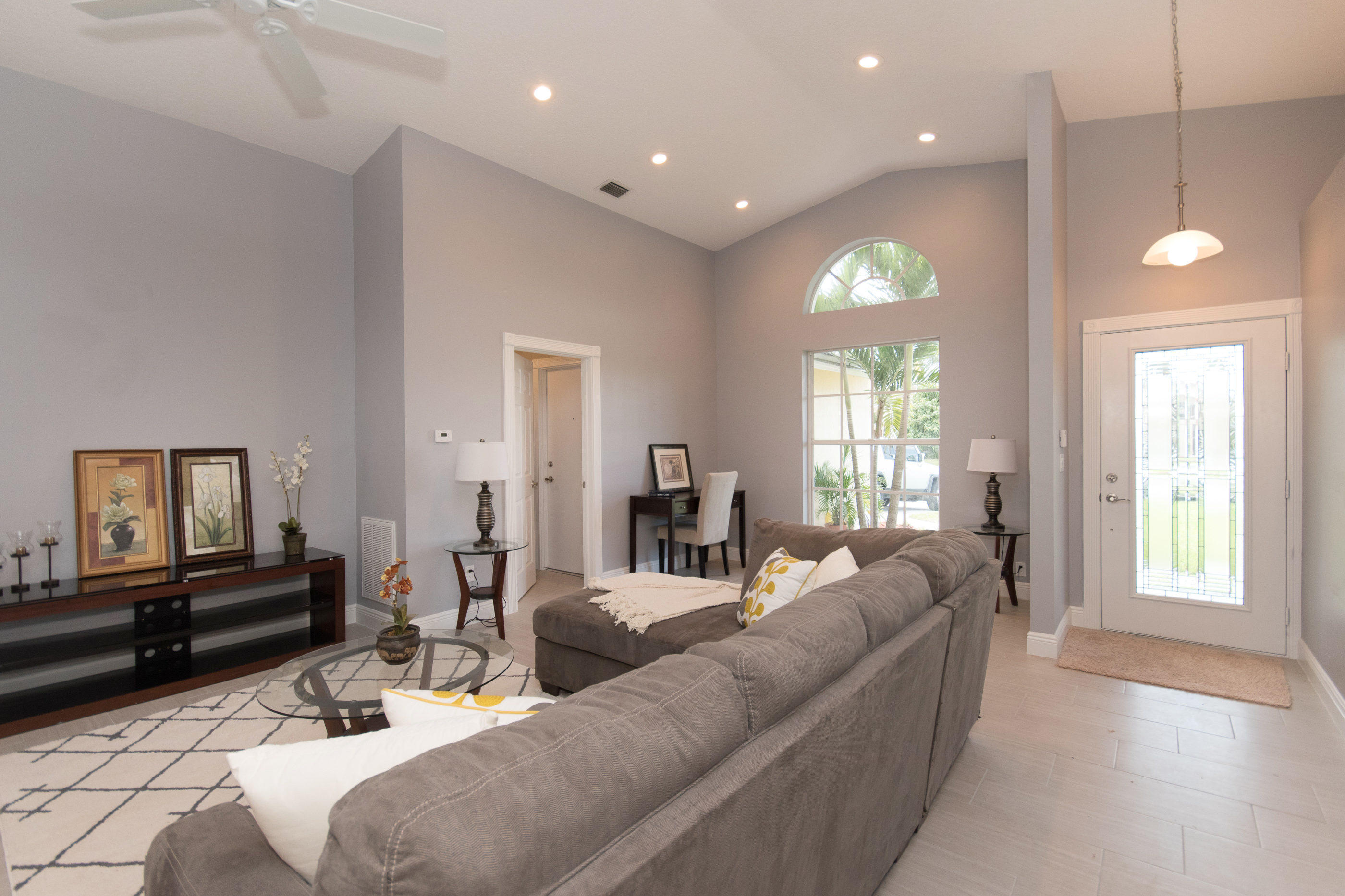 6196 Adams Street Jupiter, FL 33458 - Photo 3 of 26 Living Room