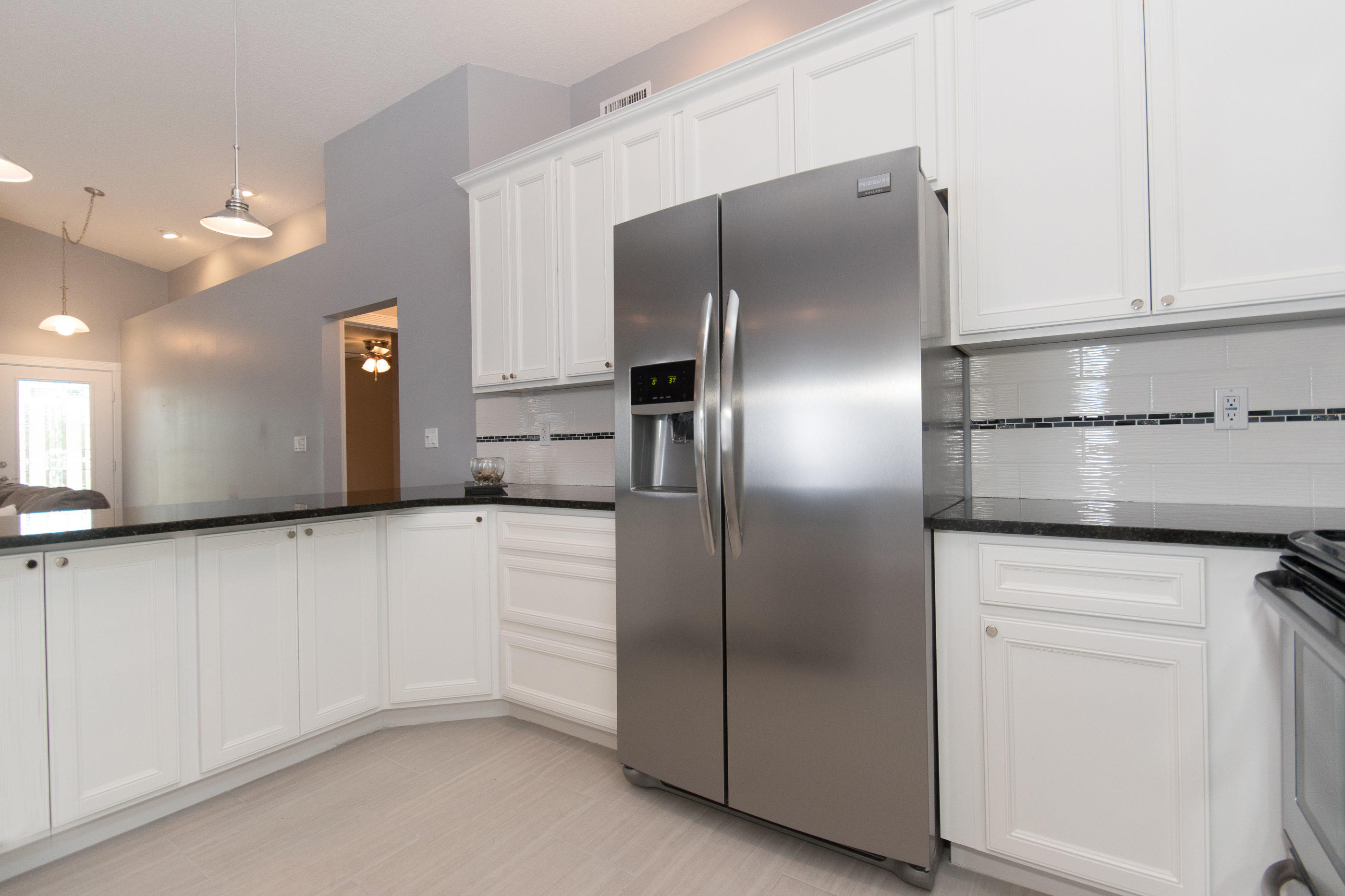 6196 Adams Street Jupiter, FL 33458 - Photo 7 of 26 Kitchen