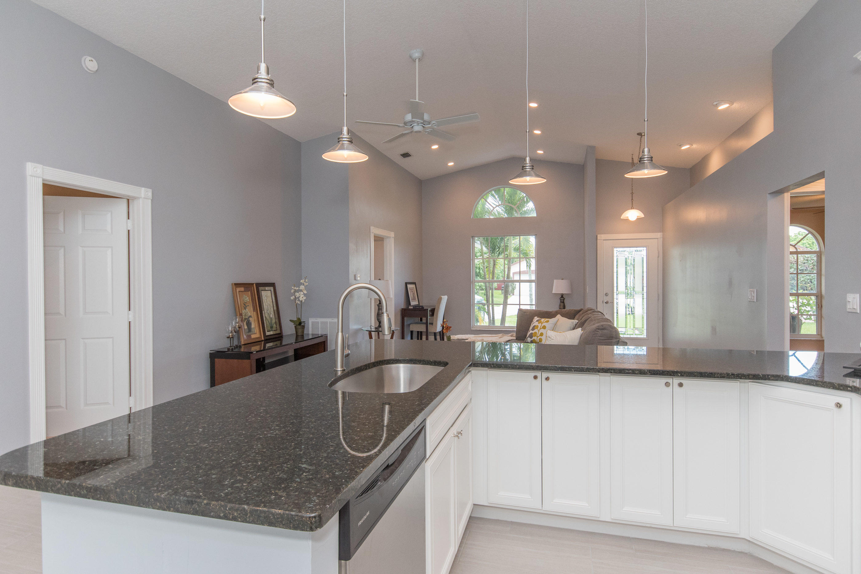 6196 Adams Street Jupiter, FL 33458 - Photo 9 of 26 Kitchen