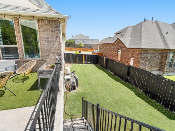 $1,050,000 | 5304 Via Besso Drive, Bee Cave, TX 78738