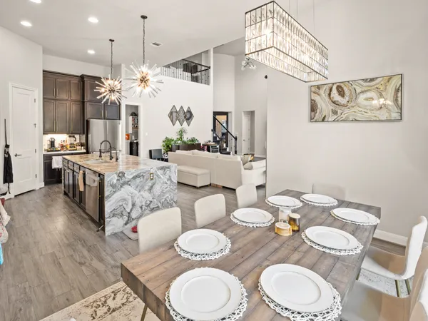 $1,050,000 | 5304 Via Besso Drive, Bee Cave, TX 78738