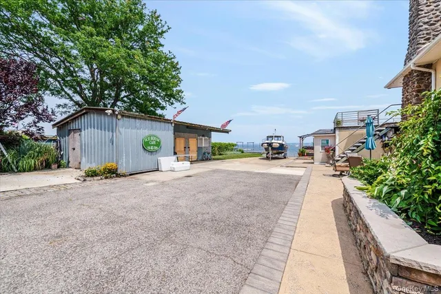 a view of a house with a outdoor space