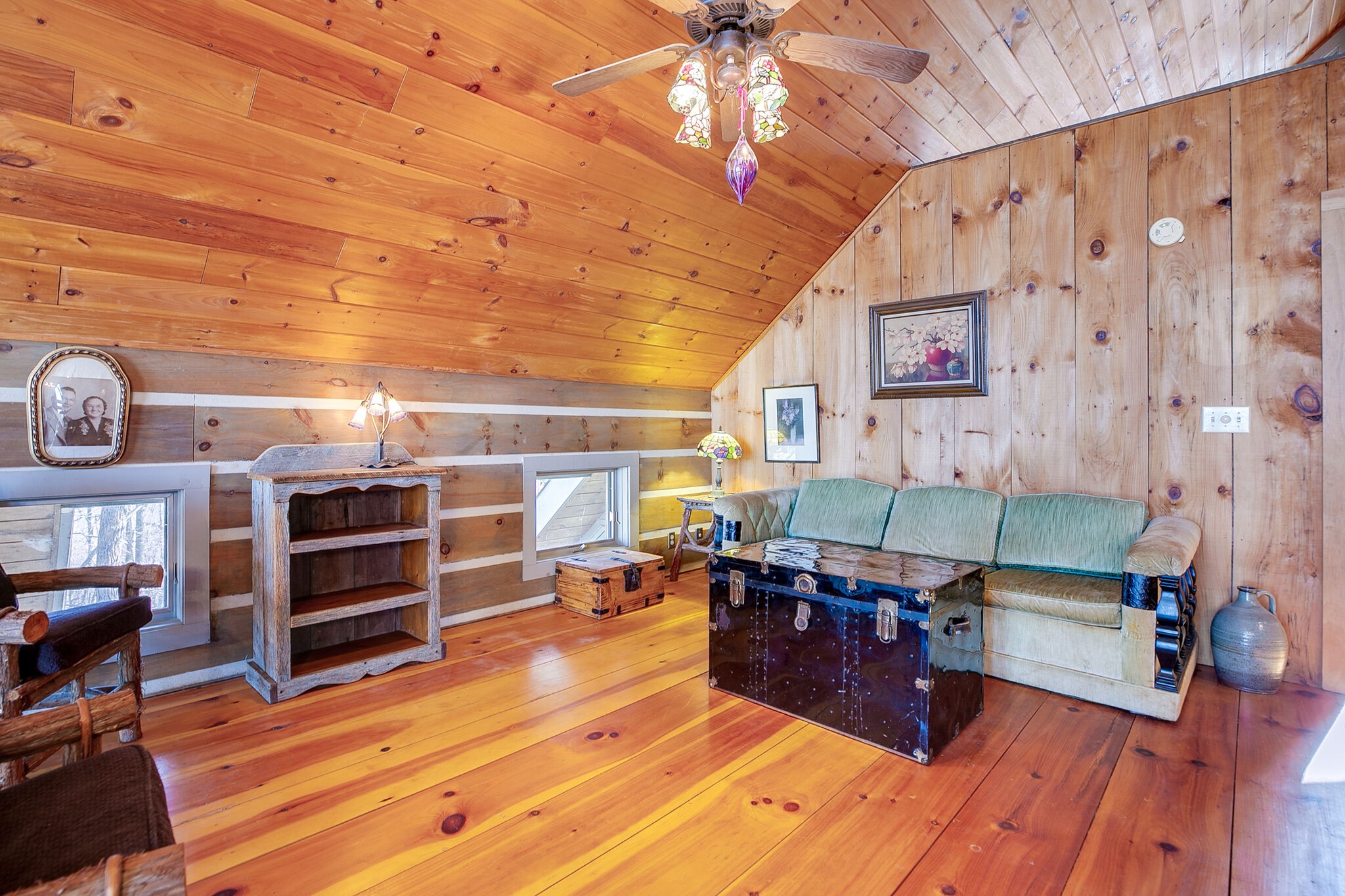 660 Rocky Top Road Sparta, TN 38583 - Photo 30 of 39 a living room with furniture and wooden floor