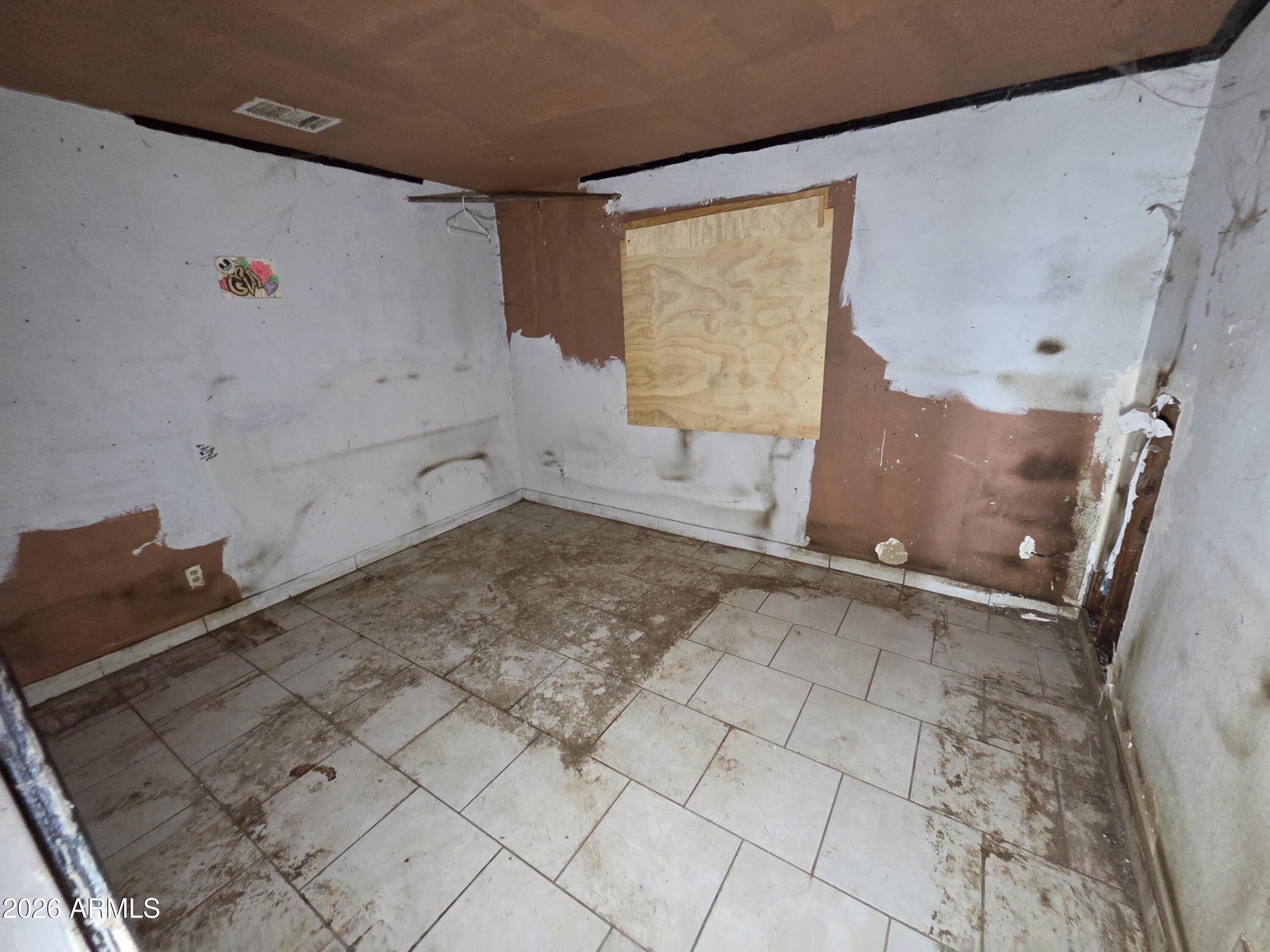 1324 West Pecan Road Phoenix, AZ 85041 - Photo 12 of 13 20260126_114305