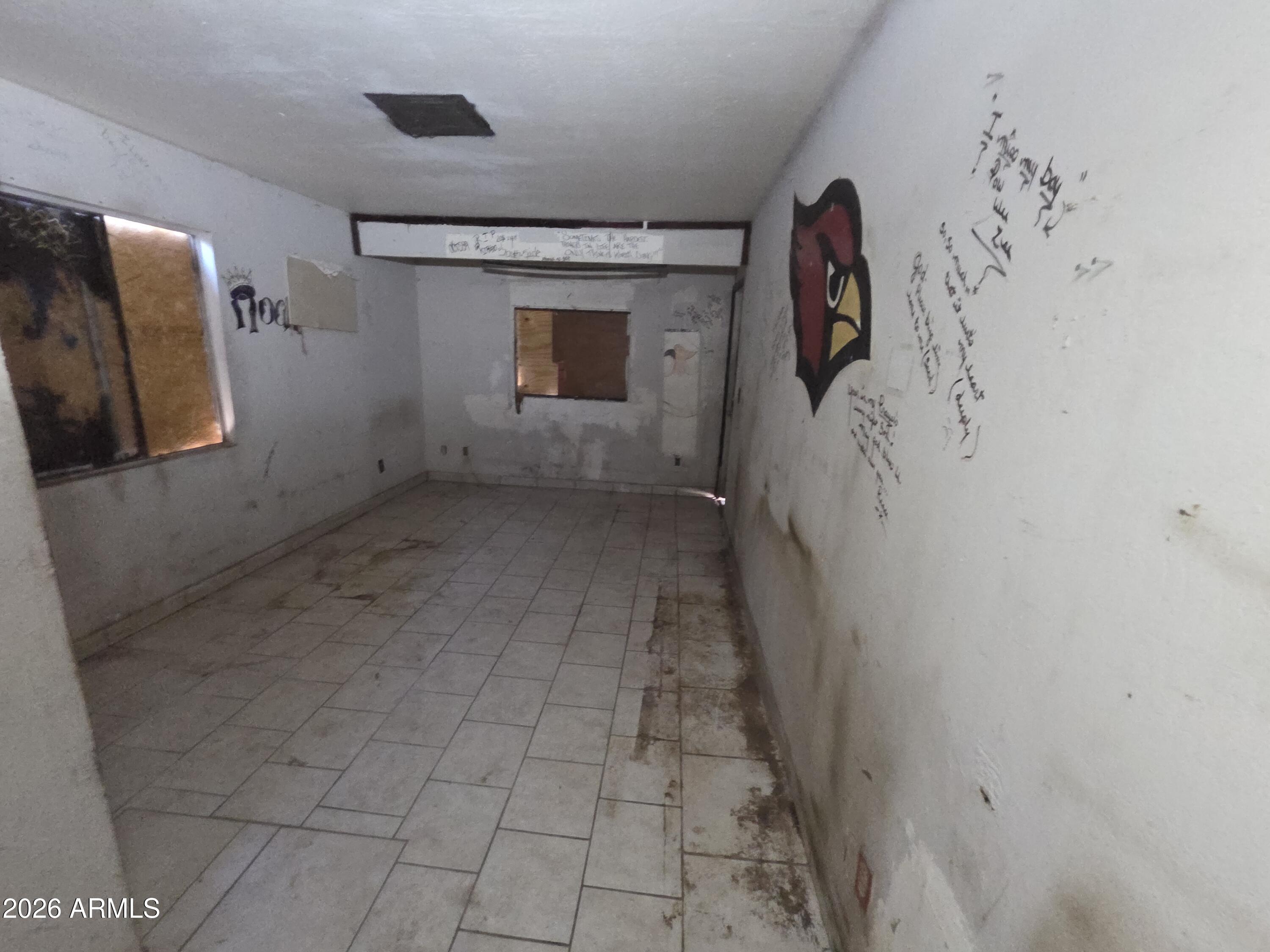 1324 West Pecan Road Phoenix, AZ 85041 - Photo 8 of 13 20260126_114142