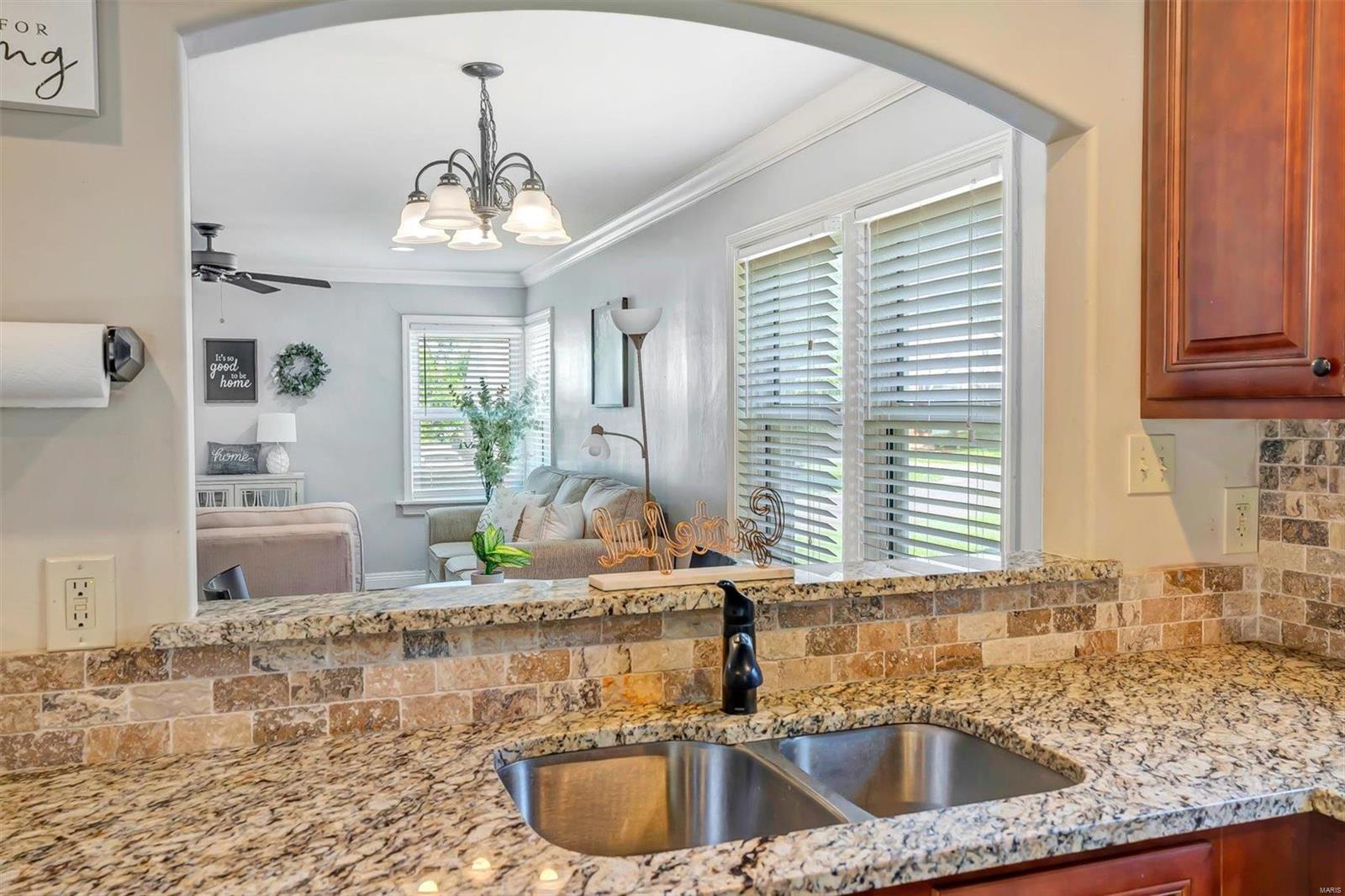 2724 Granda Drive St. Louis, MO 63125 - Photo 11 of 29