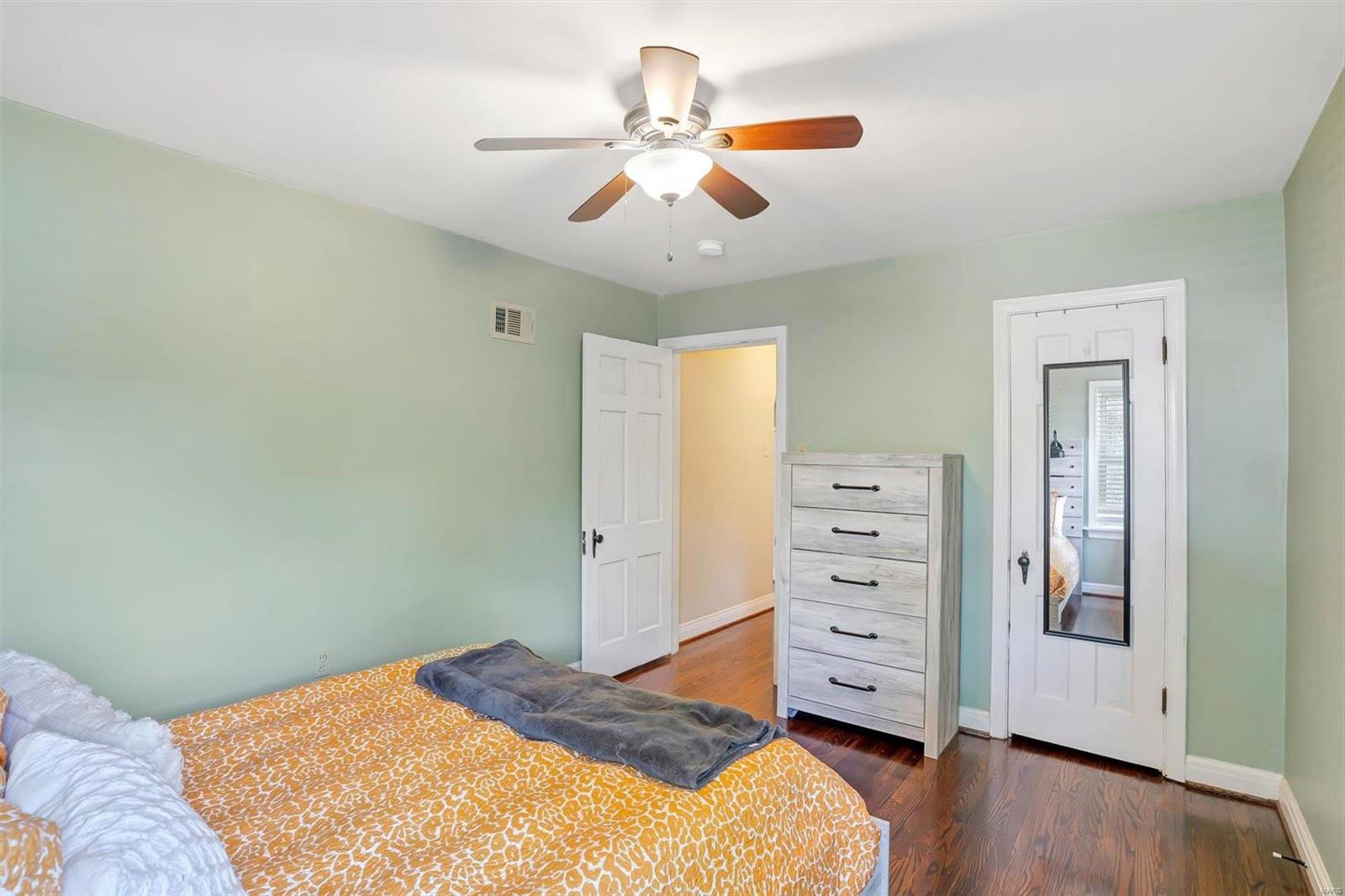 2724 Granda Drive St. Louis, MO 63125 - Photo 14 of 29