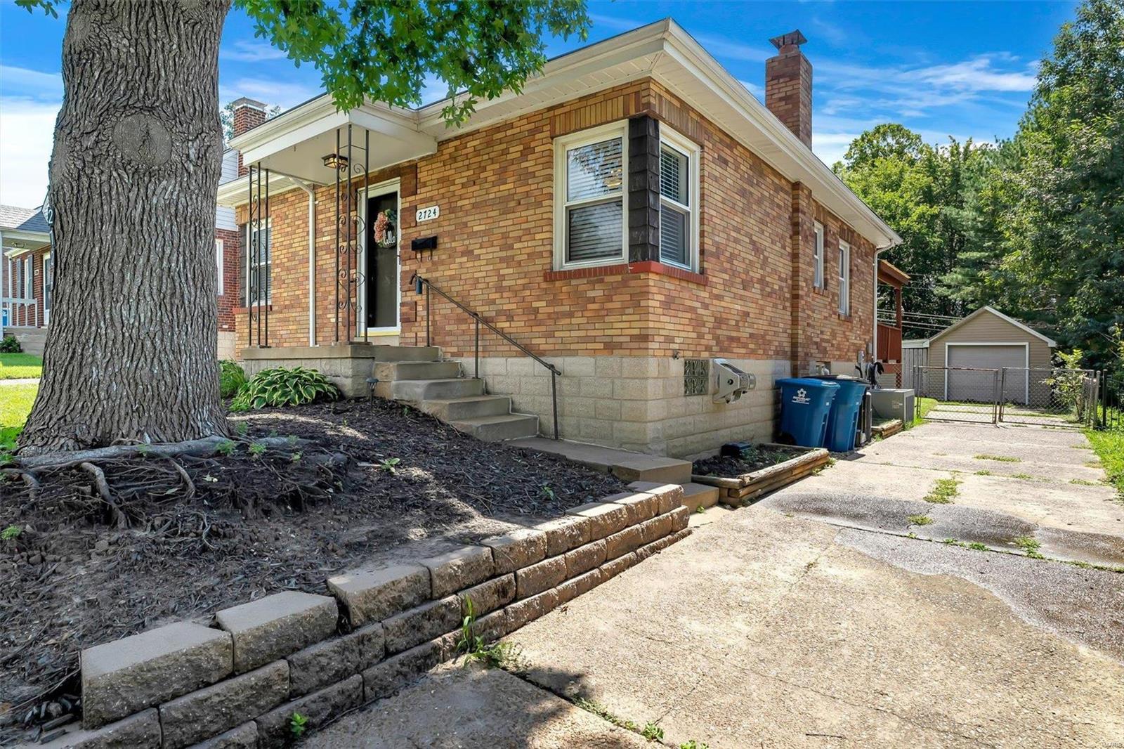 2724 Granda Drive St. Louis, MO 63125 - Photo 25 of 29